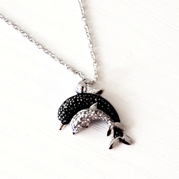 DOLPHINS Necklace - Picture 1 of 10